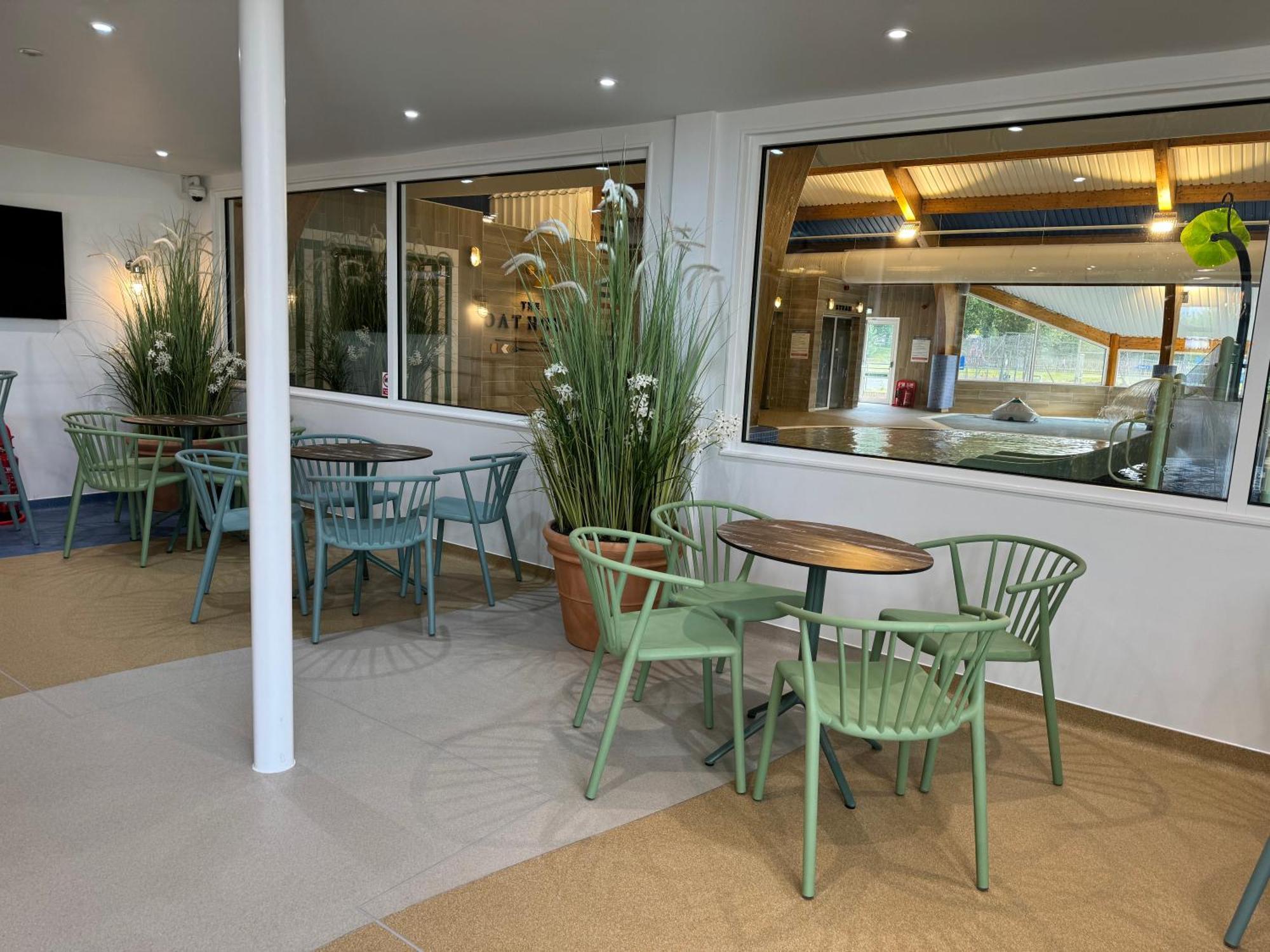 Honeysuckle Hot Tub Holiday home South Cerney